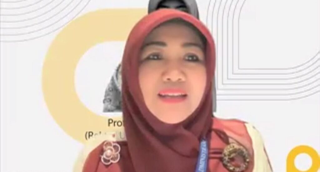 Prof. Martin Kustanti berbagi Kiat Sukses Publikasi artikel di Jurnal Intenasional.